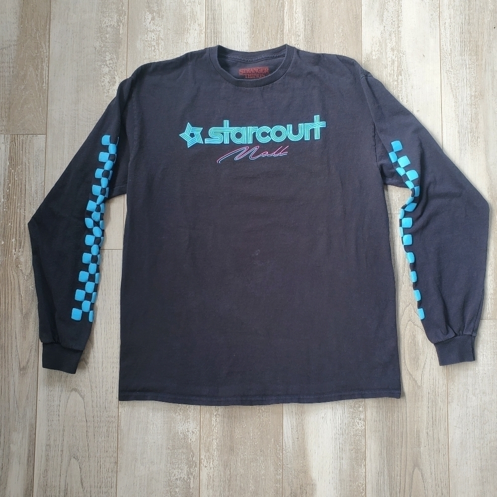 STRANGER THINGS Starcourt Mall Long Sleeve Tshirt